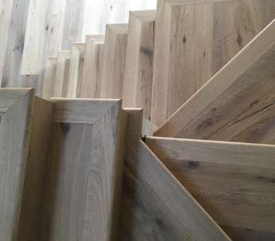Scale e gradini in legno di parquet su misura